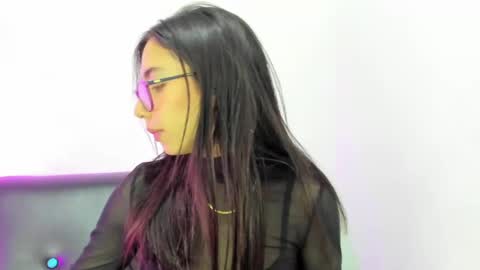 daniela villamizar online show from December 17, 2024, 2:55 pm