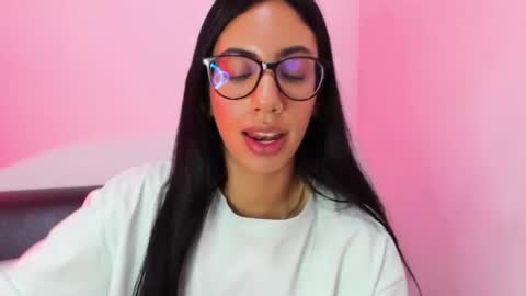 daniela villamizar online show from January 9, 2025, 6:36 pm