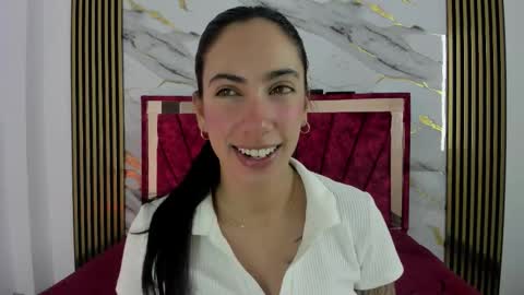 daniela villamizar online show from October 21, 2025, 2:07 pm