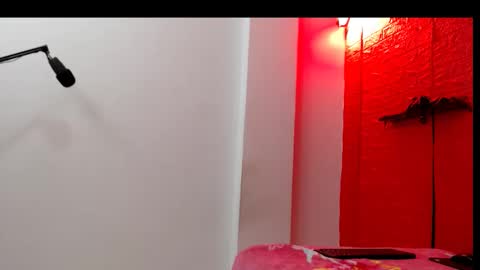 rever online show from October 11, 2025, 2:22 am