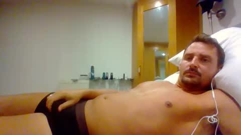 Snapshot of bearboudior chatting on October 10, 2025, 2:38 pm bearboudior online show from October 10, 2025, 2:38 pm