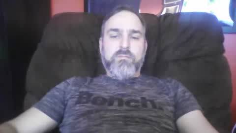 Snapshot of beardedambition chatting on December 10, 2024, 12:39 am beardedambition online show from December 10, 2024, 12:39 am
