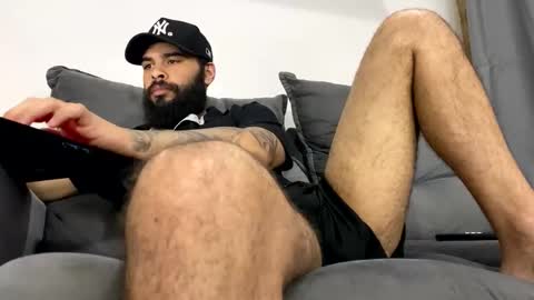 Snapshot of beardmax chatting on September 9, 2025, 6:46 am Min online show from September 9, 2025, 6:46 am