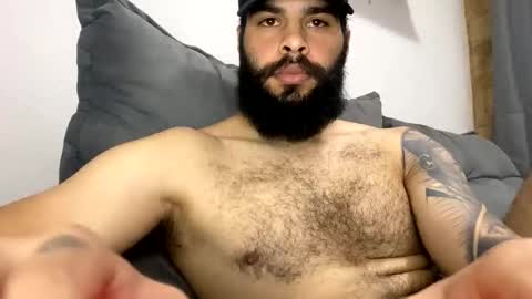 Snapshot of beardmax chatting on September 13, 2025, 6:13 am Min online show from September 13, 2025, 6:13 am