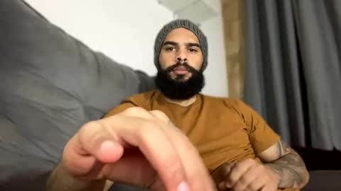 Snapshot of beardmax chatting on September 15, 2025, 4:34 am Min online show from September 15, 2025, 4:34 am