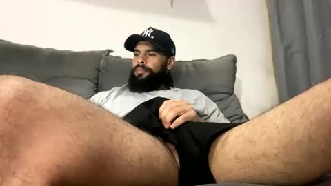 Snapshot of beardmax chatting on September 23, 2025, 5:32 am Min online show from September 23, 2025, 5:32 am