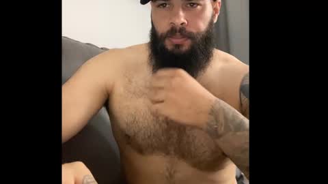 Snapshot of beardmax chatting on November 22, 2025, 12:59 pm Min online show from November 22, 2025, 12:59 pm