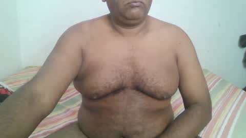 Snapshot of beargryzzly chatting on December 5, 2024, 3:15 am Grizzly online show from December 5, 2024, 3:15 am