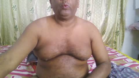 Snapshot of beargryzzly chatting on December 14, 2024, 2:53 pm Grizzly online show from December 14, 2024, 2:53 pm