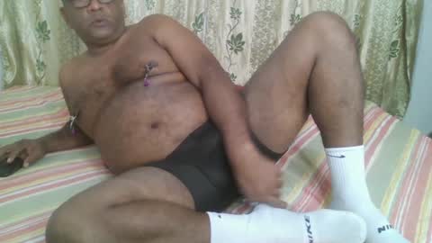 Snapshot of beargryzzly chatting on December 19, 2024, 1:39 am Grizzly online show from December 19, 2024, 1:39 am