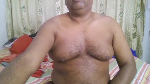 Snapshot of beargryzzly chatting on December 31, 2024, 9:21 am Grizzly online show from December 31, 2024, 9:21 am