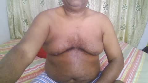 Snapshot of beargryzzly chatting on January 4, 2025, 3:18 am Grizzly online show from January 4, 2025, 3:18 am