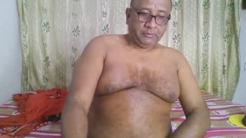 Snapshot of beargryzzly chatting on January 12, 2025, 12:55 pm Grizzly online show from January 12, 2025, 12:55 pm