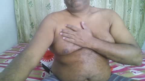 Snapshot of beargryzzly chatting on January 13, 2025, 1:56 am Grizzly online show from January 13, 2025, 1:56 am