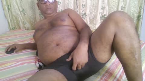 Snapshot of beargryzzly chatting on January 19, 2025, 11:00 pm Grizzly online show from January 19, 2025, 11:00 pm