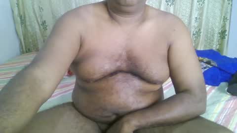 Snapshot of beargryzzly chatting on January 20, 2025, 2:01 am Grizzly online show from January 20, 2025, 2:01 am