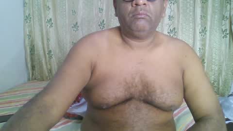 Snapshot of beargryzzly chatting on January 24, 2025, 4:16 am Grizzly online show from January 24, 2025, 4:16 am