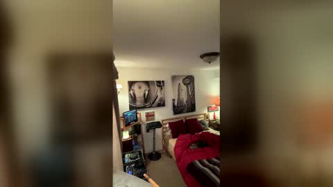 Snapshot of bearmeat4you chatting on December 14, 2025, 5:57 am bearmeat4you online show from December 14, 2025, 5:57 am