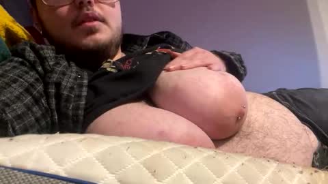 bearmoon820430 online show from December 1, 2025, 4:39 am