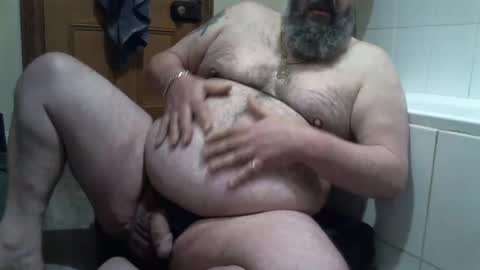 Snapshot of bearsteve75 chatting on December 29, 2024, 1:06 pm bearsteve75 online show from December 29, 2024, 1:06 pm