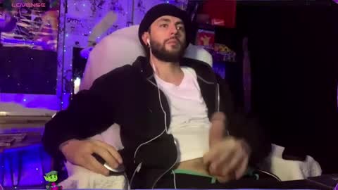 Snapshot of beastbxy chatting on December 11, 2024, 7:42 am beast bxy online show from December 11, 2024, 7:42 am