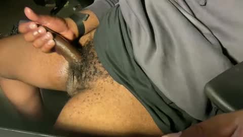 beasy2 online show from November 7, 2025, 5:24 pm