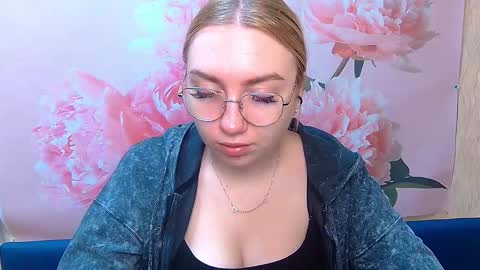 BeatriceFlyy online show from September 15, 2025, 5:29 am