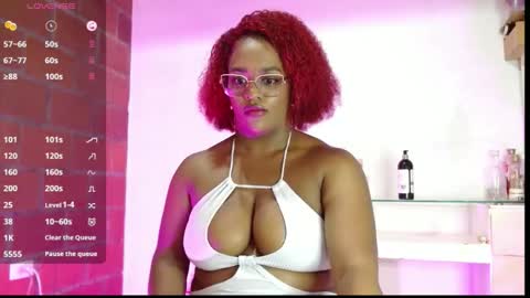 Snapshot of beatziedreams chatting on November 3, 2025, 2:07 pm Beatzie online show from November 3, 2025, 2:07 pm