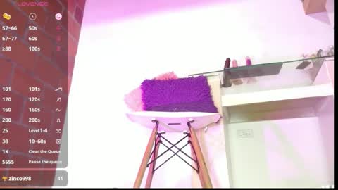 Snapshot of beatziedreams chatting on November 5, 2025, 3:56 pm Beatzie online show from November 5, 2025, 3:56 pm