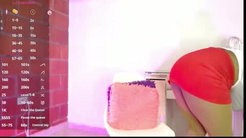 Snapshot of beatziedreams chatting on November 7, 2025, 5:35 pm Beatzie online show from November 7, 2025, 5:35 pm