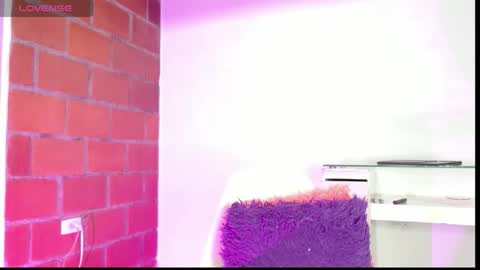 Snapshot of beatziedreams chatting on November 18, 2025, 11:25 am Beatzie online show from November 18, 2025, 11:25 am