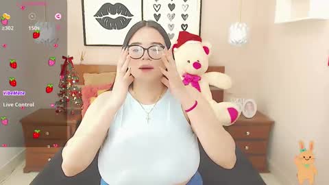 Snapshot of beautty_pink chatting on December 31, 2024, 4:46 pm beautty_pink online show from December 31, 2024, 4:46 pm