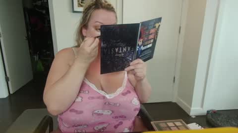 Snapshot of beauty4agent chatting on September 15, 2025, 7:14 pm beauty4agent online show from September 15, 2025, 7:14 pm