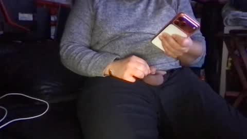 Snapshot of beauty_and_beast93 chatting on November 14, 2025, 3:38 am beauty_and_beast93 online show from November 14, 2025, 3:38 am