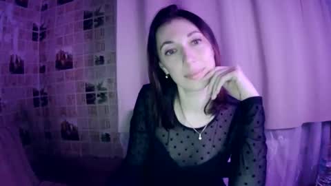 beauty_cute90 online show from November 12, 2025, 8:30 pm