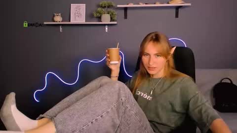 Snapshot of beauty_ginger chatting on September 17, 2025, 1:02 pm beauty_ginger online show from September 17, 2025, 1:02 pm