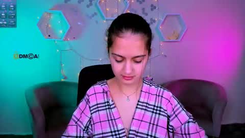 beauty_ginger online show from November 6, 2025, 9:43 am