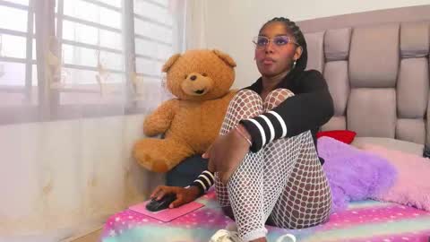 beauty_luci online show from October 11, 2025, 10:08 pm