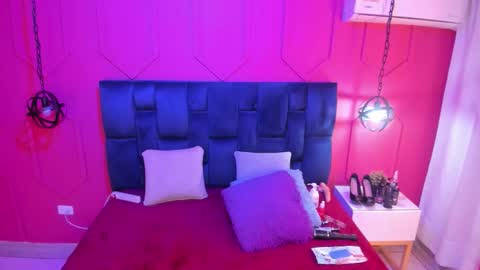 Chantall online show from November 11, 2025, 11:21 am