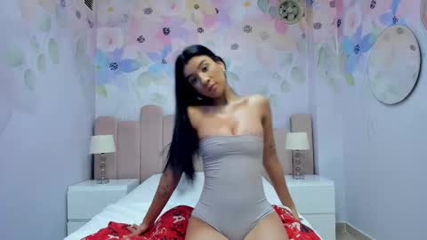 Snapshot of beautydoll__ chatting on October 11, 2025, 10:25 am Lucy online show from October 11, 2025, 10:25 am