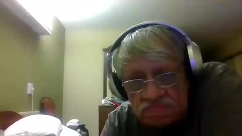 Snapshot of beautytomyeyes chatting on October 10, 2025, 12:31 am beautytomyeyes online show from October 10, 2025, 12:31 am