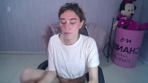 Snapshot of beba_fox_a chatting on November 15, 2025, 3:37 am beba_fox_a online show from November 15, 2025, 3:37 am