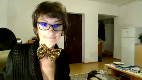 Snapshot of bebacksooon chatting on December 18, 2024, 7:19 pm Raluca online show from December 18, 2024, 7:19 pm