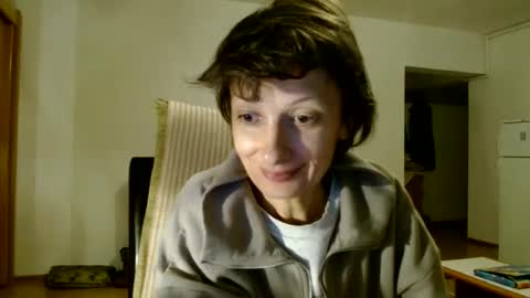Snapshot of bebacksooon chatting on December 25, 2024, 8:28 pm Raluca online show from December 25, 2024, 8:28 pm