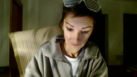 Snapshot of bebacksooon chatting on December 29, 2024, 8:37 pm Raluca online show from December 29, 2024, 8:37 pm
