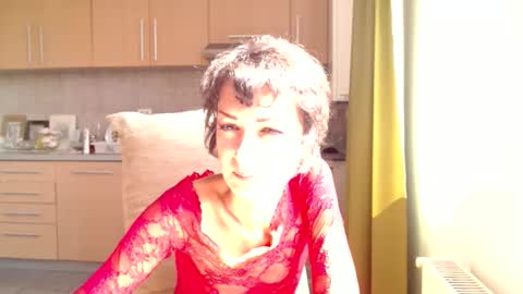 Snapshot of bebacksooon chatting on September 13, 2025, 11:21 am Raluca online show from September 13, 2025, 11:21 am