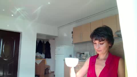 Snapshot of bebacksooon chatting on September 18, 2025, 12:40 pm Raluca online show from September 18, 2025, 12:40 pm