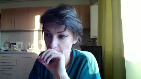 Snapshot of bebacksooon chatting on September 28, 2025, 3:39 pm Raluca online show from September 28, 2025, 3:39 pm