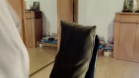 Snapshot of bebacksooon chatting on November 11, 2025, 8:20 pm Raluca online show from November 11, 2025, 8:20 pm