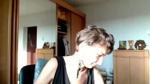 Snapshot of bebacksooon chatting on November 21, 2025, 12:37 pm Raluca online show from November 21, 2025, 12:37 pm